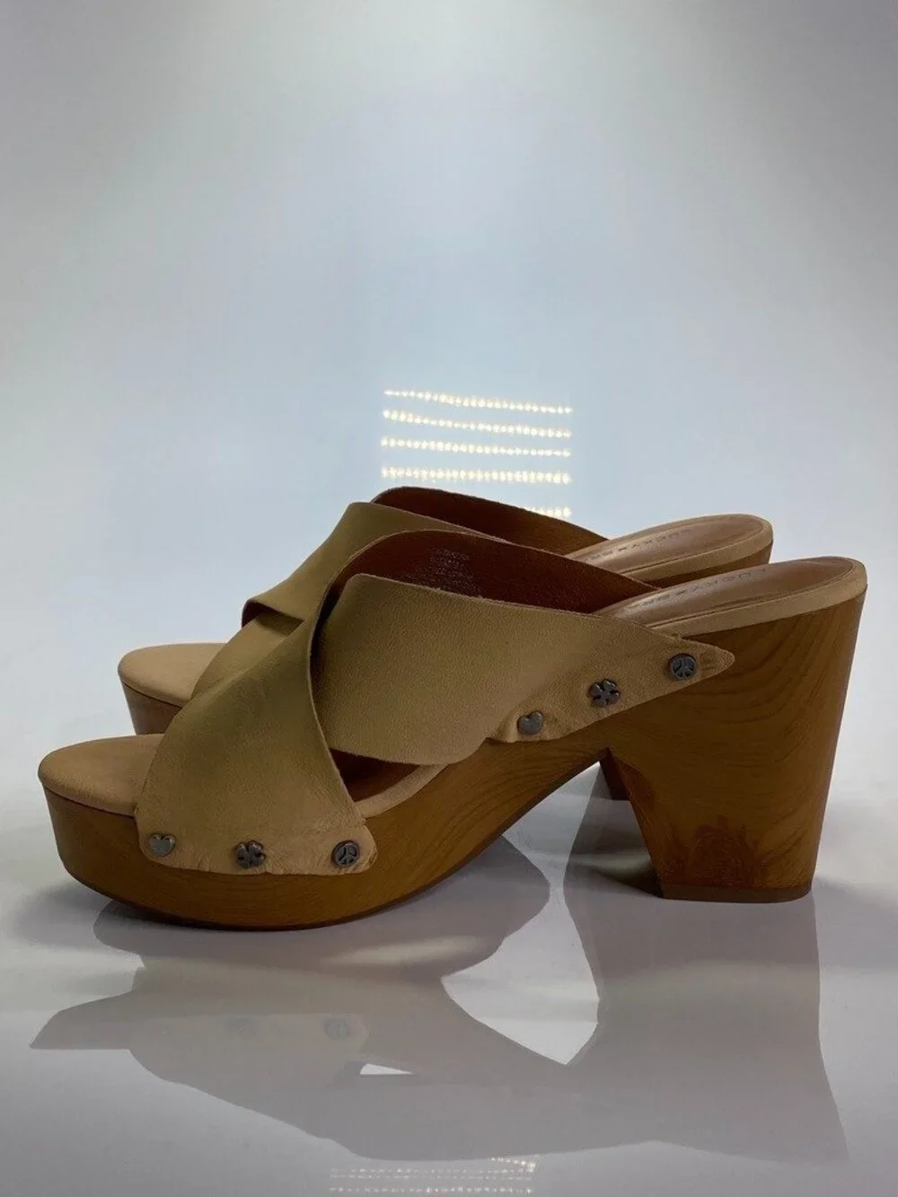 Lucky Brand Takara Womens Latte  Leather Embellished Clogs Sz 9.5